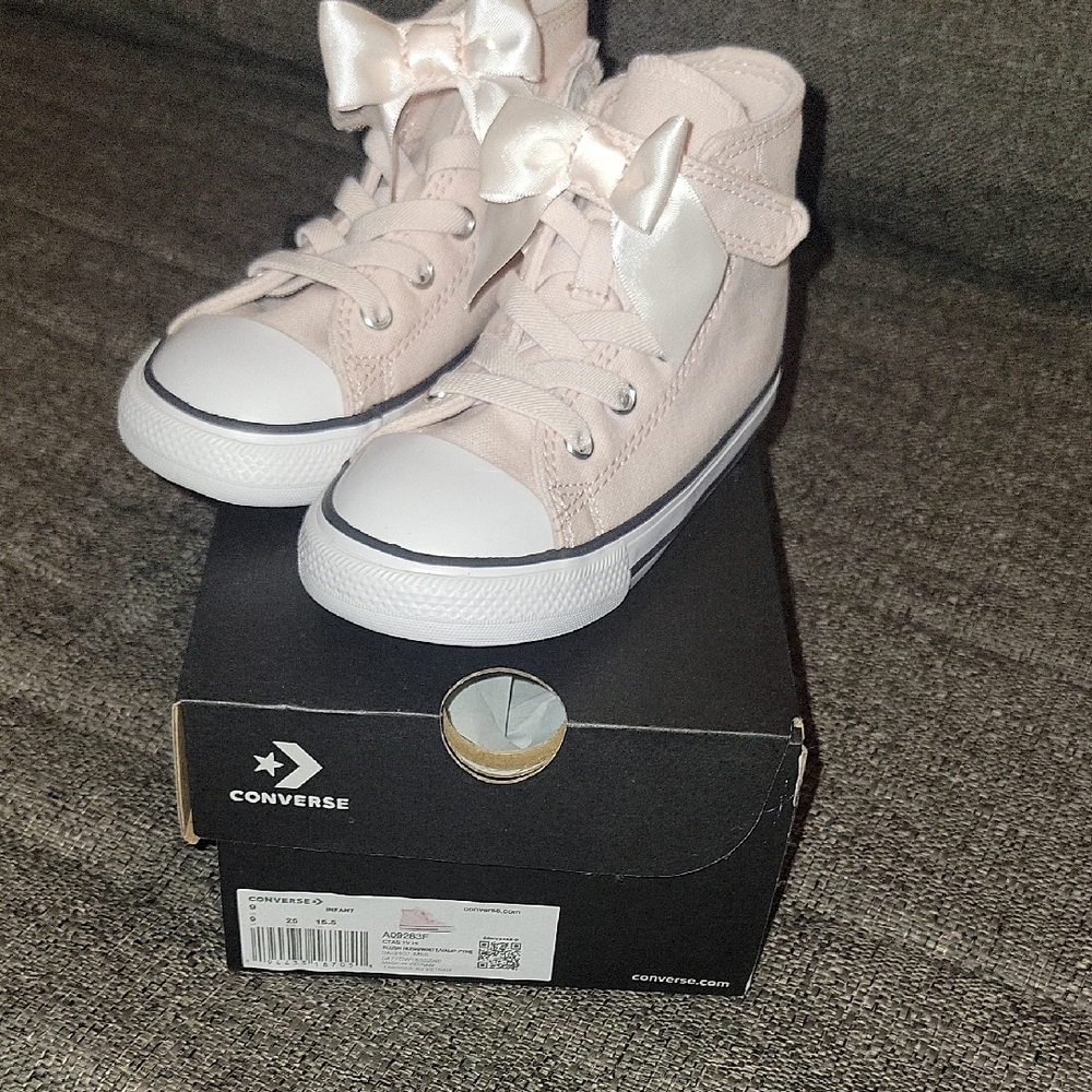 Converse All Stars Infant Size 9 Pink Easy On High Top